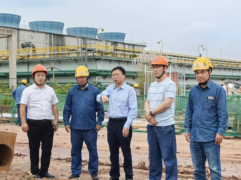 傅利才、郭春建到化工園區(qū)項(xiàng)目現(xiàn)場(chǎng)開(kāi)展節(jié)前安全檢查(圖2)