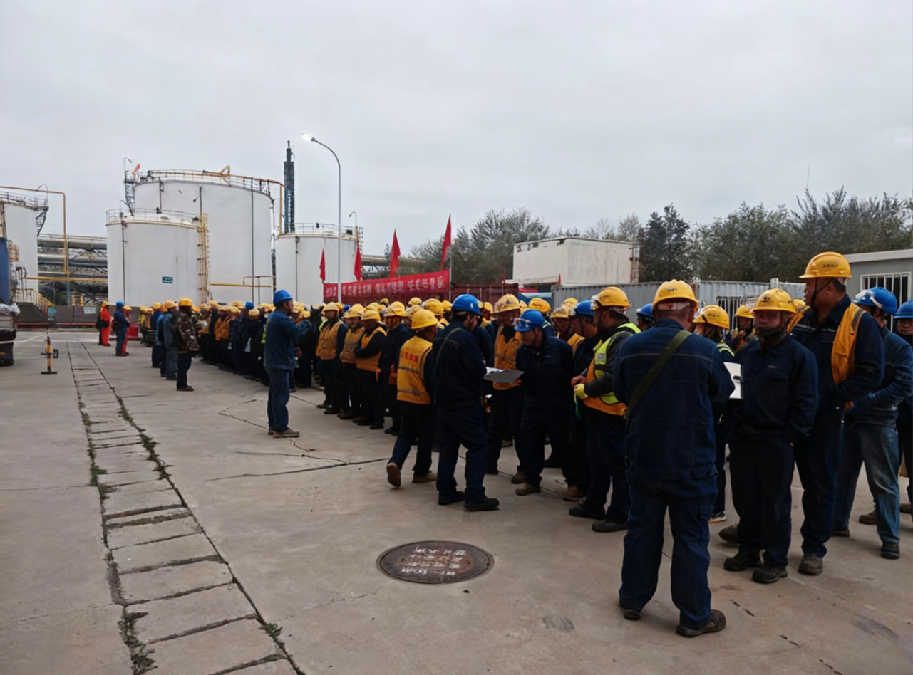 最大晨會！弘旭公司和寧大修項目部組織安全晨會(圖1)