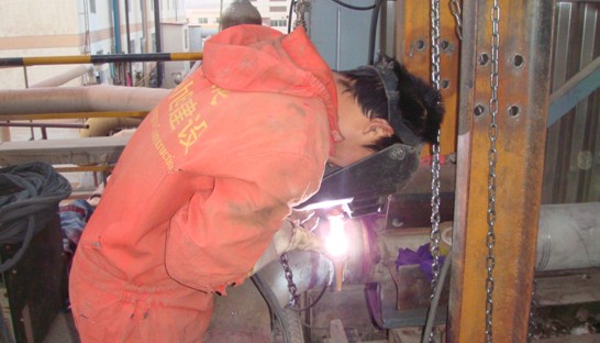 新疆阿克蘇華錦化肥有限責任公司年產(chǎn)30萬噸合成氨裝置一段爐(101-B)轉化爐管系(圖1)