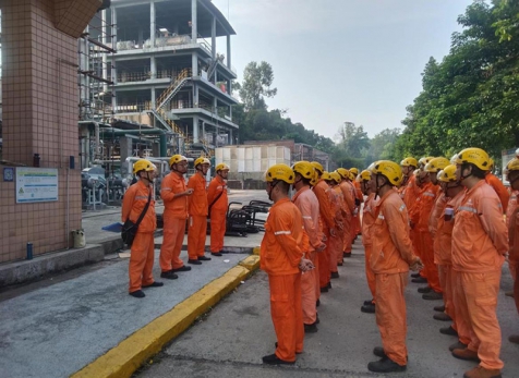 弘旭將士不畏難，上下一心戰(zhàn)“暑”關(guān)