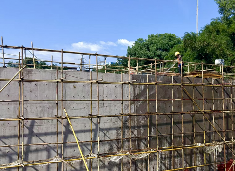 弘旭員工直面烈日考驗，汗水鑄就質(zhì)量豐碑